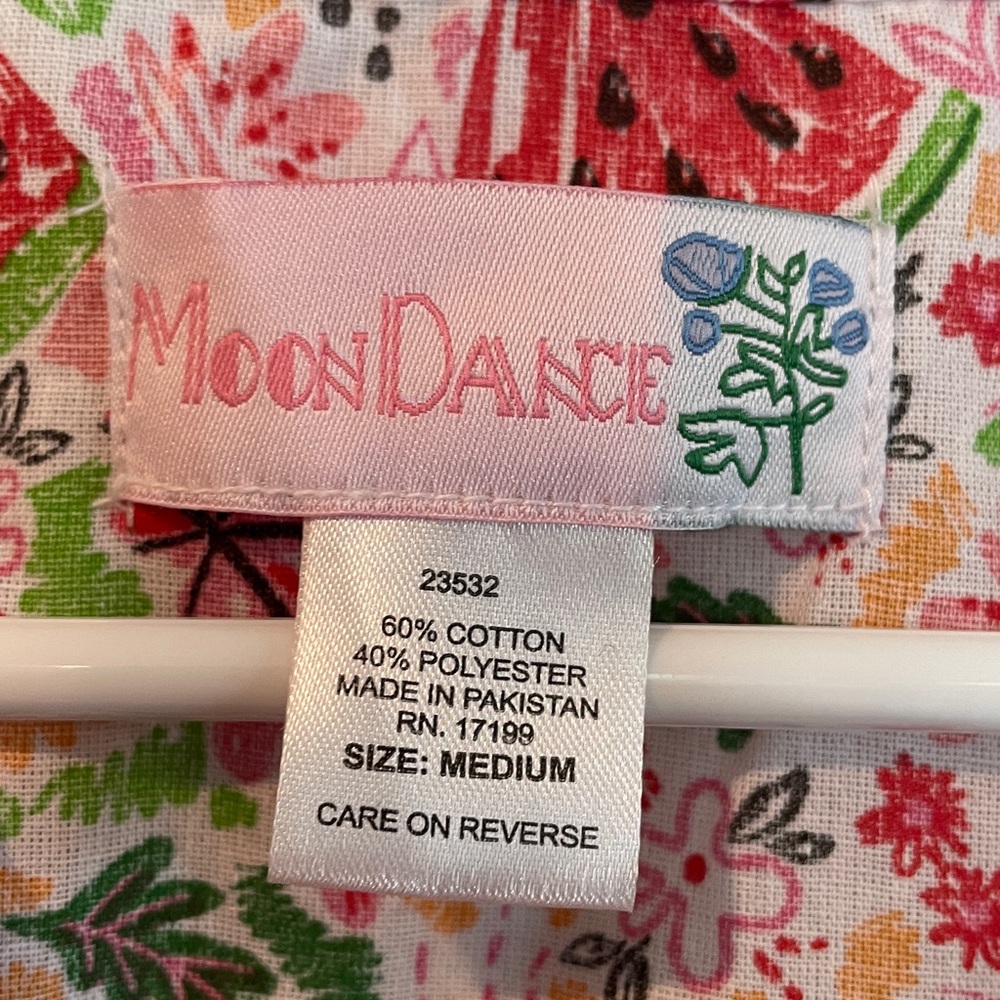 Moon Dance Size Medium Sleeveless V-Neck Watermelon Print Top - Pink/Red NWT - Picture 4 of 9